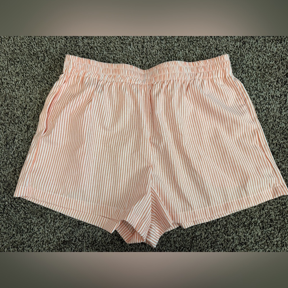 Women’s SHEIN linen shorts 
Size- Large